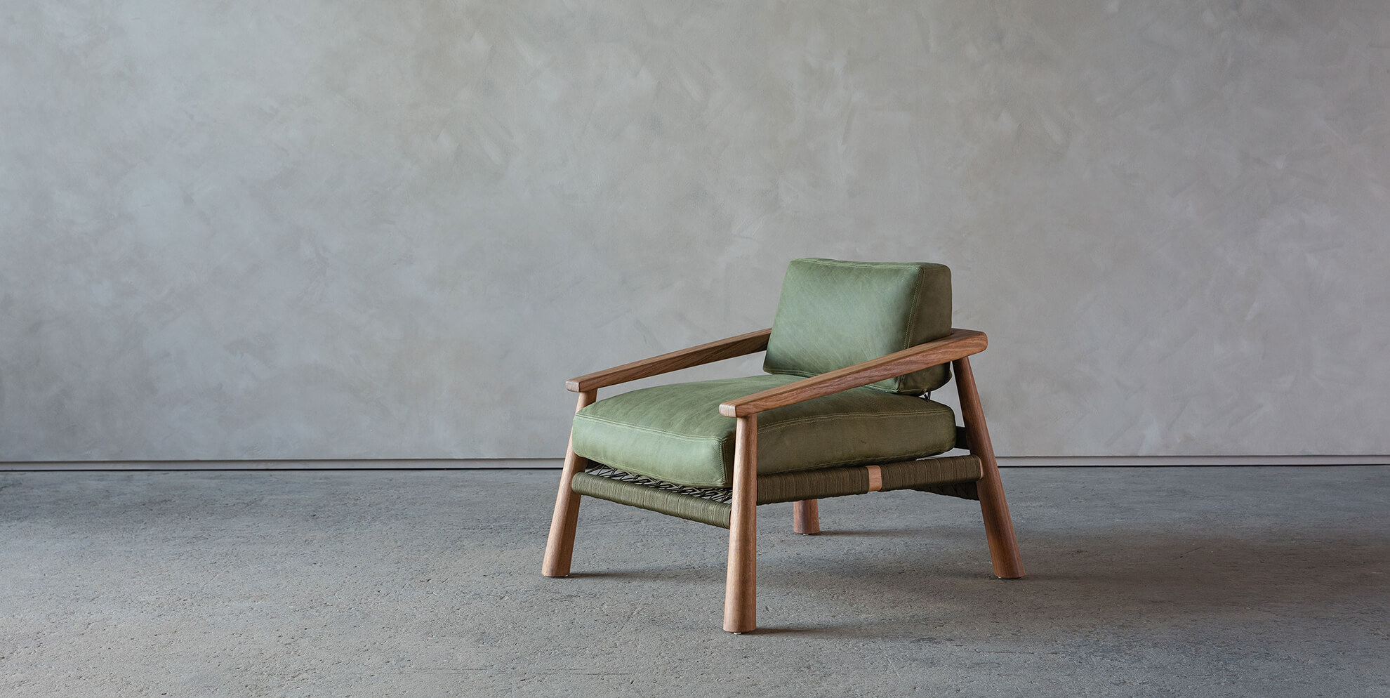 Magnet-Lounge-Chair-1